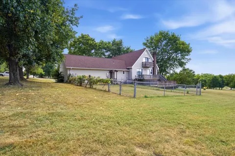 Exterior - 2775 W Heritage Dr, Ozark, MO 65721 photo 6 of 7