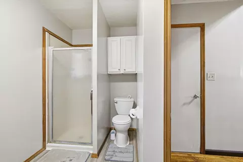 Bath - 2775 W Heritage Dr, Ozark, MO 65721 photo 4 of 6