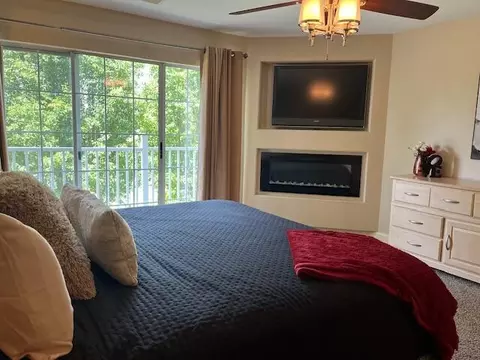 Bedroom - 530 Spring Creek Rd #7, Branson, MO 65616 photo 2 of 6