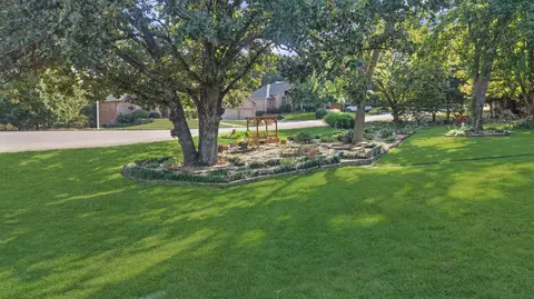 Exterior - 4200 Oak Haven Dr, Nixa, MO 65714 photo 9 of 12