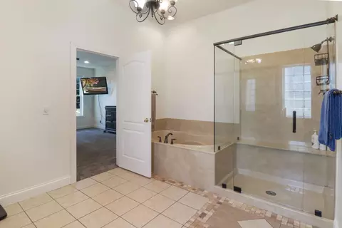 Bath - 4200 Oak Haven Dr, Nixa, MO 65714 photo 5 of 8