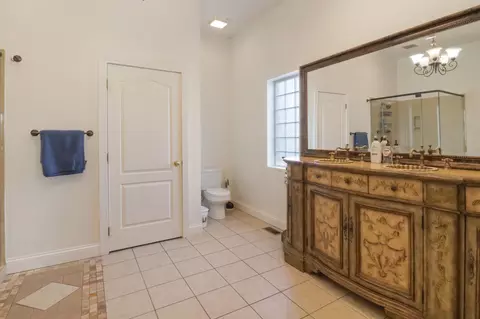 Bath - 4200 Oak Haven Dr, Nixa, MO 65714 photo 3 of 8