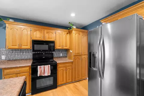 Kitchen - 165 Fairview Rd, Sparta, MO 65753 photo 4 of 5