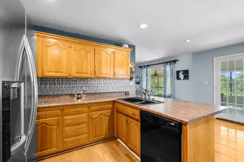 Kitchen - 165 Fairview Rd, Sparta, MO 65753 photo 3 of 5