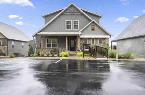 Exterior - 270 Chateau Cove Dr, Branson, MO 65616 photo 2 of 6
