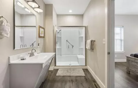 Bath - 270 Chateau Cove Dr, Branson, MO 65616 photo 1 of 1