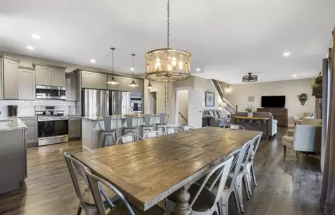 Dining - 270 Chateau Cove Dr, Branson, MO 65616 photo 1 of 2