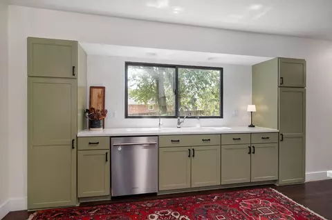 Kitchen - 3530 E Blueridge St, Springfield, MO 65809 photo 6 of 7