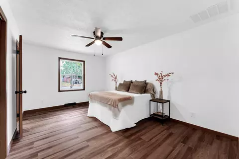 Bedroom - 844 W Maplewood St, Springfield, MO 65807 photo 1 of 5
