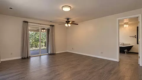 Living - 1035 Jacks Fork Road Rd, Mountain View, MO 65548 photo 3 of 6