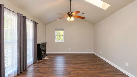 Living - 1035 Jacks Fork Road Rd # -1, Mountain View, MO 65548 photo 5 of 6