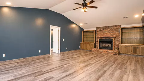 Living - 1035 Jacks Fork Road Rd # -1, Mountain View, MO 65548 photo 2 of 6