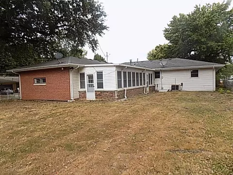 Exterior - 606 E Wayland St, Springfield, MO 65807 photo 3 of 3