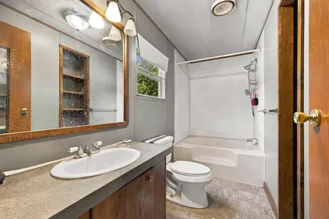 Bath - 14265 Highway K, Seneca, MO 64865 photo 7 of 7