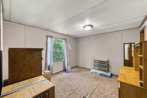 Bedroom - 14265 Highway K, Seneca, MO 64865 photo 6 of 9