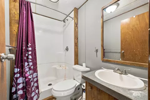 Bath - 14265 Highway K, Seneca, MO 64865 photo 6 of 7