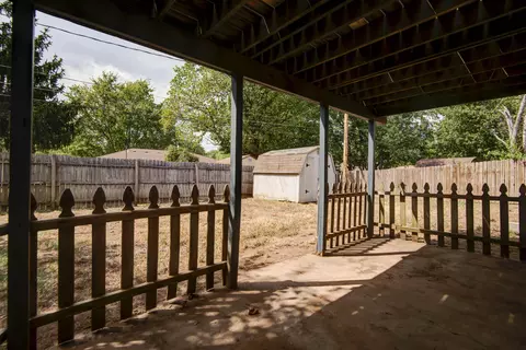 Exterior - 2233 S Newton Ave, Springfield, MO 65807 photo 6 of 7