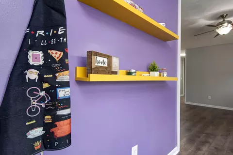 Entry Way - 2233 S Newton Ave, Springfield, MO 65807 photo 1 of 2