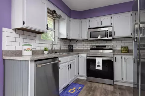 Kitchen - 2233 S Newton Ave, Springfield, MO 65807 photo 1 of 4