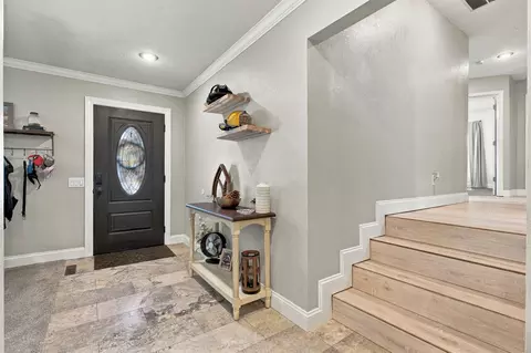 Entry Way - 1119 Terrace Dr, Aurora, MO 65605 photo 1 of 5