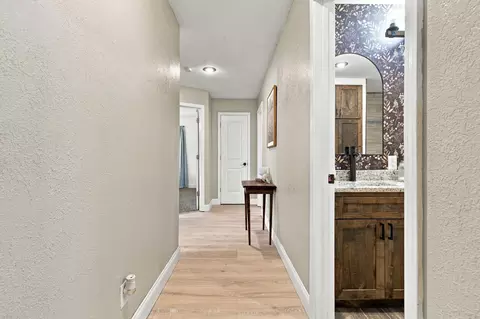 Entry Way - 1119 Terrace Dr, Aurora, MO 65605 photo 4 of 5