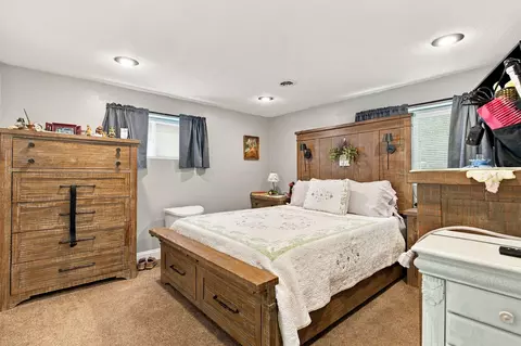 Bedroom - 1119 Terrace Dr, Aurora, MO 65605 photo 3 of 3