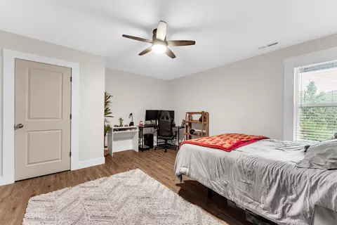 Bedroom - 175 Sunrise Villa Dr, Branson, MO 65616 photo 5 of 6