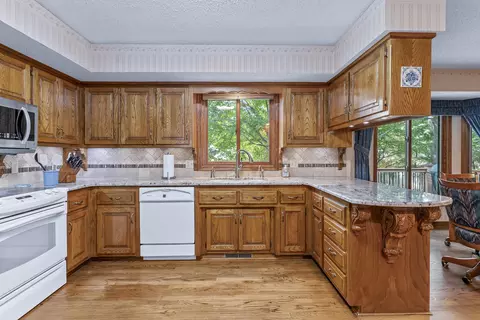 Kitchen - 4715 S Connor Ave, Springfield, MO 65804 photo 2 of 4