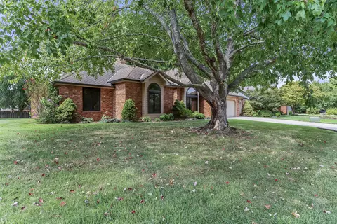 Exterior - 4715 S Connor Ave, Springfield, MO 65804 photo 2 of 9
