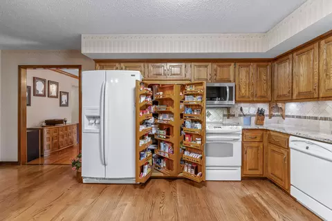 Kitchen - 4715 S Connor Ave, Springfield, MO 65804 photo 4 of 4