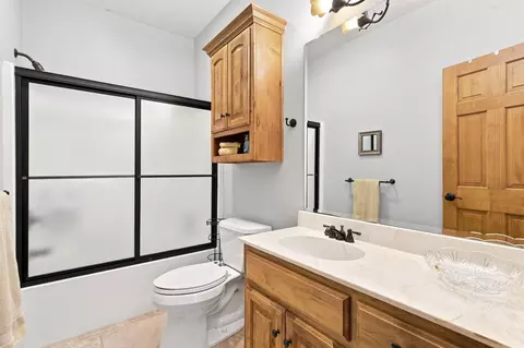 Bath - 661 N Greer Ave, Nixa, MO 65714 photo 4 of 4