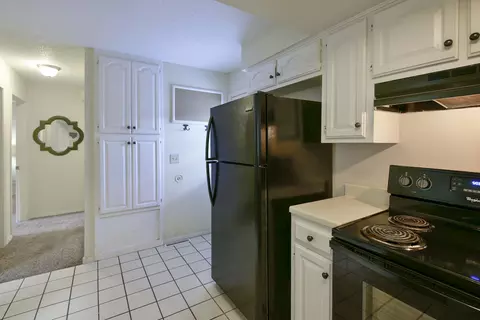 Kitchen - 3440 S Delaware Ave #106, Springfield, MO 65804 photo 3 of 3