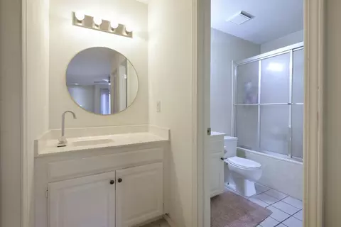 Bath - 3440 S Delaware Ave #106, Springfield, MO 65804 photo 1 of 5