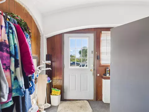 Entry Way - 824 W Main St, Cabool, MO 65689 photo 1 of 6