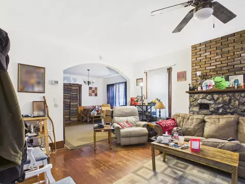 Living - 824 W Main St, Cabool, MO 65689 photo 2 of 4