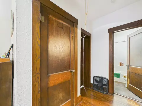 Entry Way - 824 W Main St, Cabool, MO 65689 photo 5 of 6