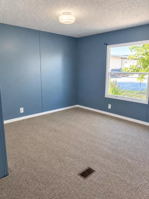 Bedroom - 143 Ella St, Verona, MO 65769 photo 2 of 4