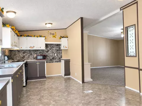 Kitchen - 143 Ella St, Verona, MO 65769 photo 3 of 5