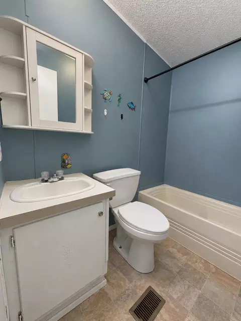 Bath - 143 Ella St, Verona, MO 65769 photo 1 of 3