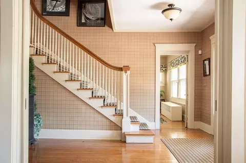 Entry Way - 1201 E Walnut St, Springfield, MO 65802 photo 2 of 4
