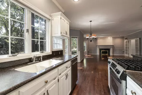 Kitchen - 3850 E Country Place Pl, Springfield, MO 65809 photo 2 of 5