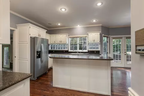 Kitchen - 3850 E Country Place Pl, Springfield, MO 65809 photo 4 of 5
