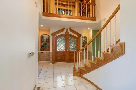 Entry Way - 3850 E Country Place Pl, Springfield, MO 65809 photo 3 of 13