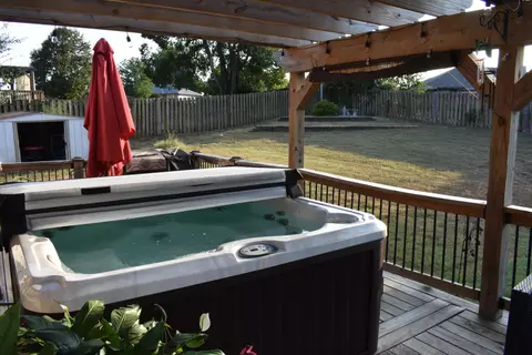 Exterior - 3341 S Palisades Dr, Springfield, MO 65807 photo 4 of 6