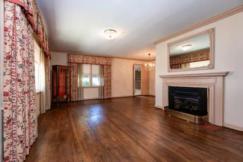 Living - 1530 S Delaware Ave, Springfield, MO 65804 photo 1 of 5