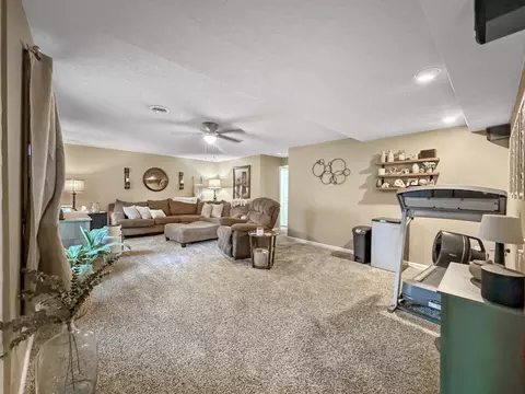 Living - 1185 W Grayrock Dr, Springfield, MO 65810 photo 4 of 4