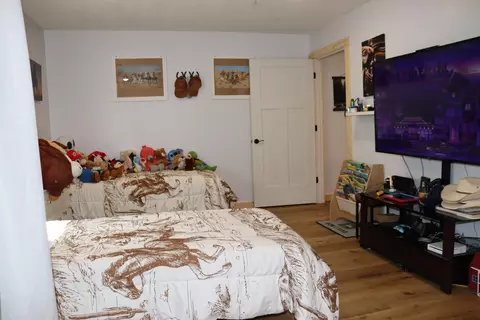 Bedroom - 279 Castlegate Dr, Seymour, MO 65746 photo 4 of 4
