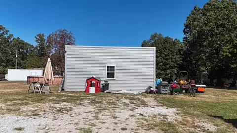 Exterior - 279 Castlegate Dr, Seymour, MO 65746 photo 3 of 4
