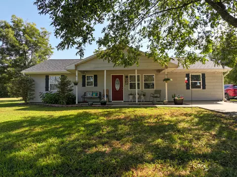 Exterior - 15562 E Kaw Rapids Rd, Nevada, MO 64772 photo 1 of 7
