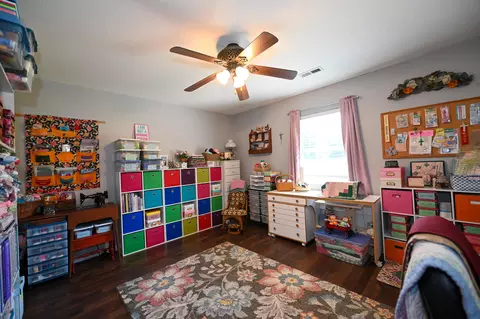 Bedroom - 15562 E Kaw Rapids Rd, Nevada, MO 64772 photo 4 of 5